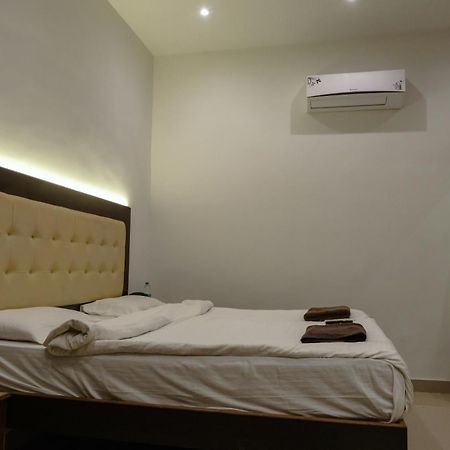 Sanidhya Beach Resort Alībāg Eksteriør billede