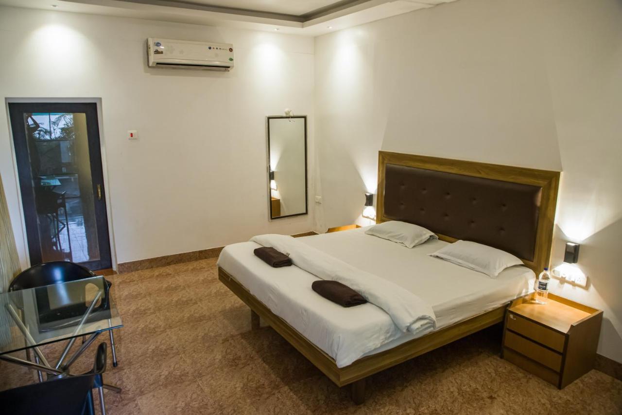 Sanidhya Beach Resort Alībāg Eksteriør billede