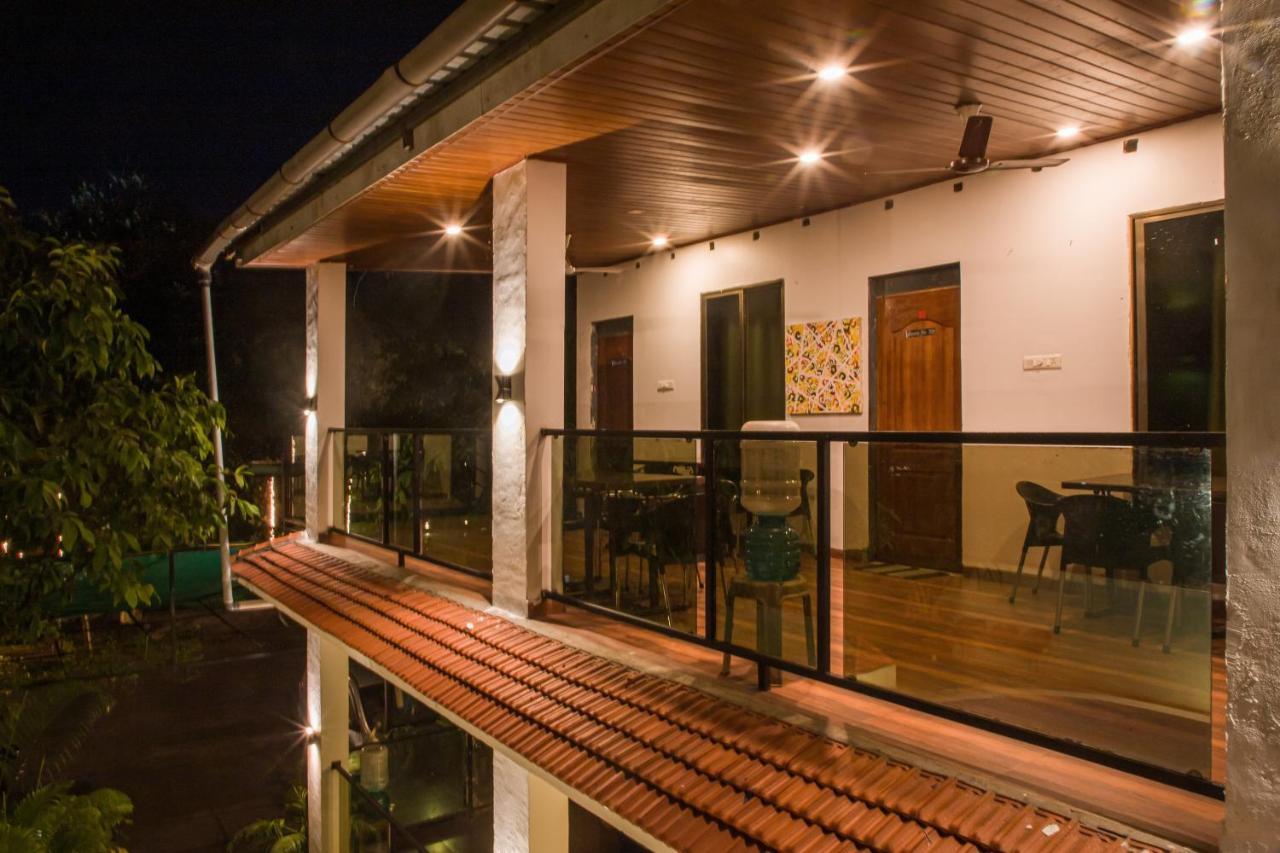 Sanidhya Beach Resort Alībāg Eksteriør billede