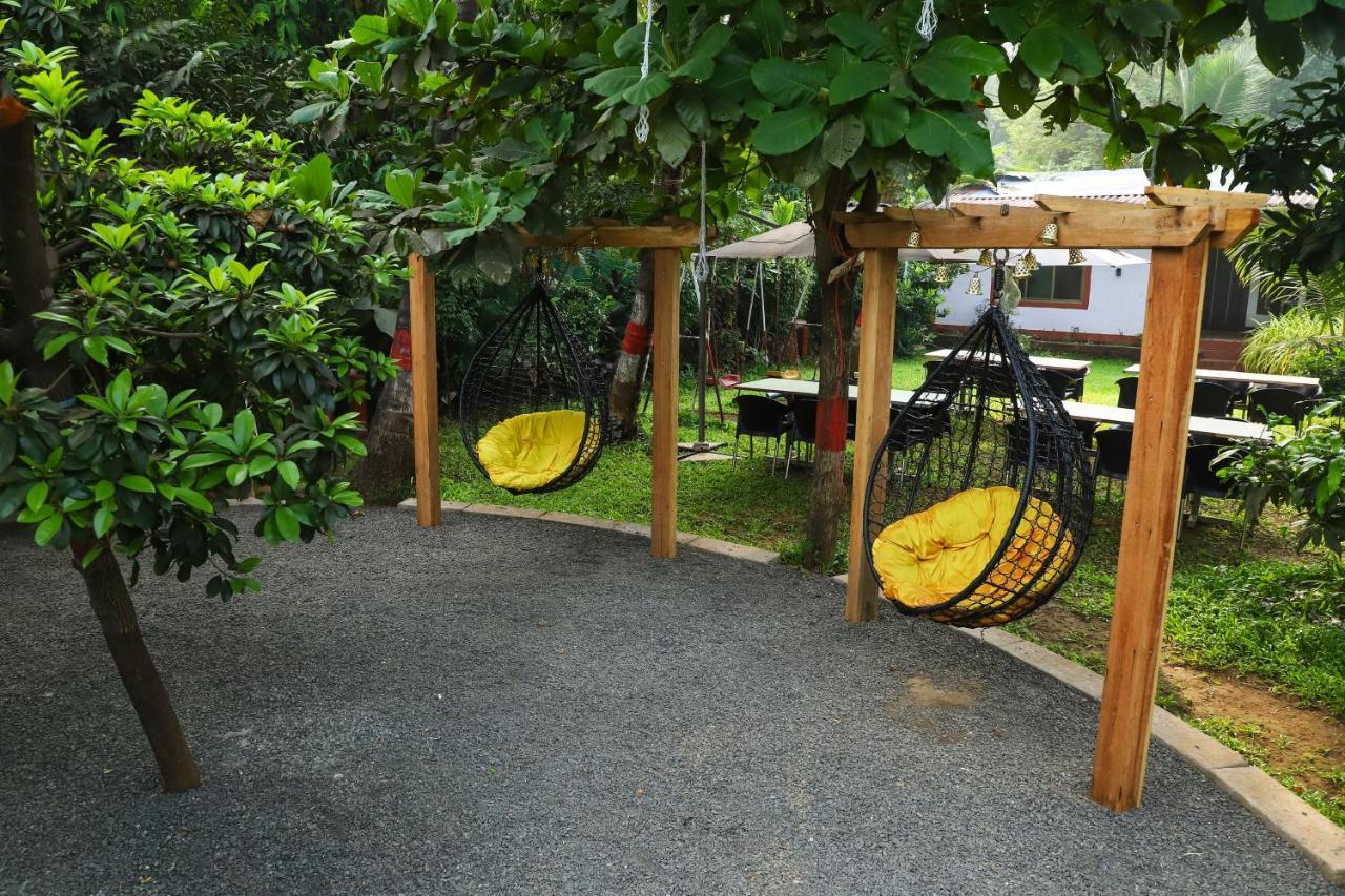Sanidhya Beach Resort Alībāg Eksteriør billede